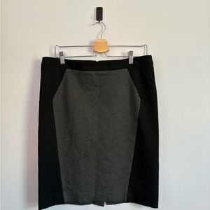 LOFT Black and Gray Pencil Skirt